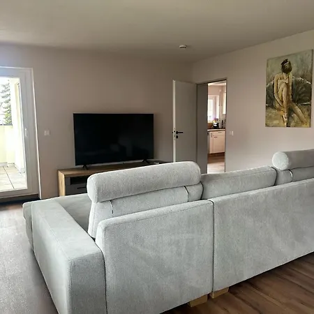 Maki Schwarzwald Europa Park Rulantica Straßburg *